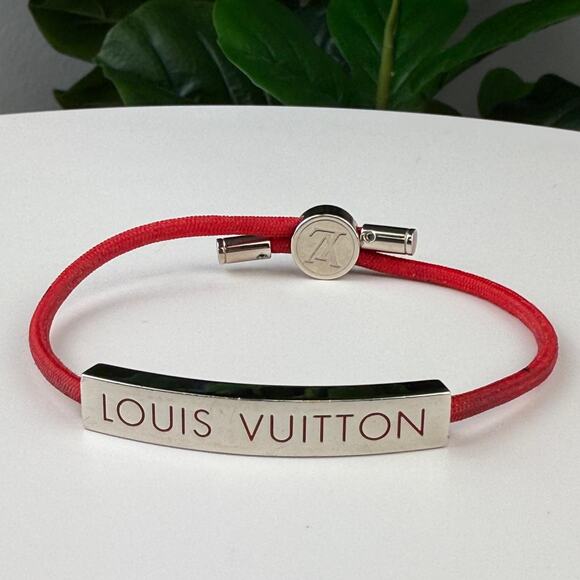 💎✨Authentic LOUIS VUITTON  Nylon LV Space Bracelet Rouge Adjustable Size 5-9" - Picture 1 of 6